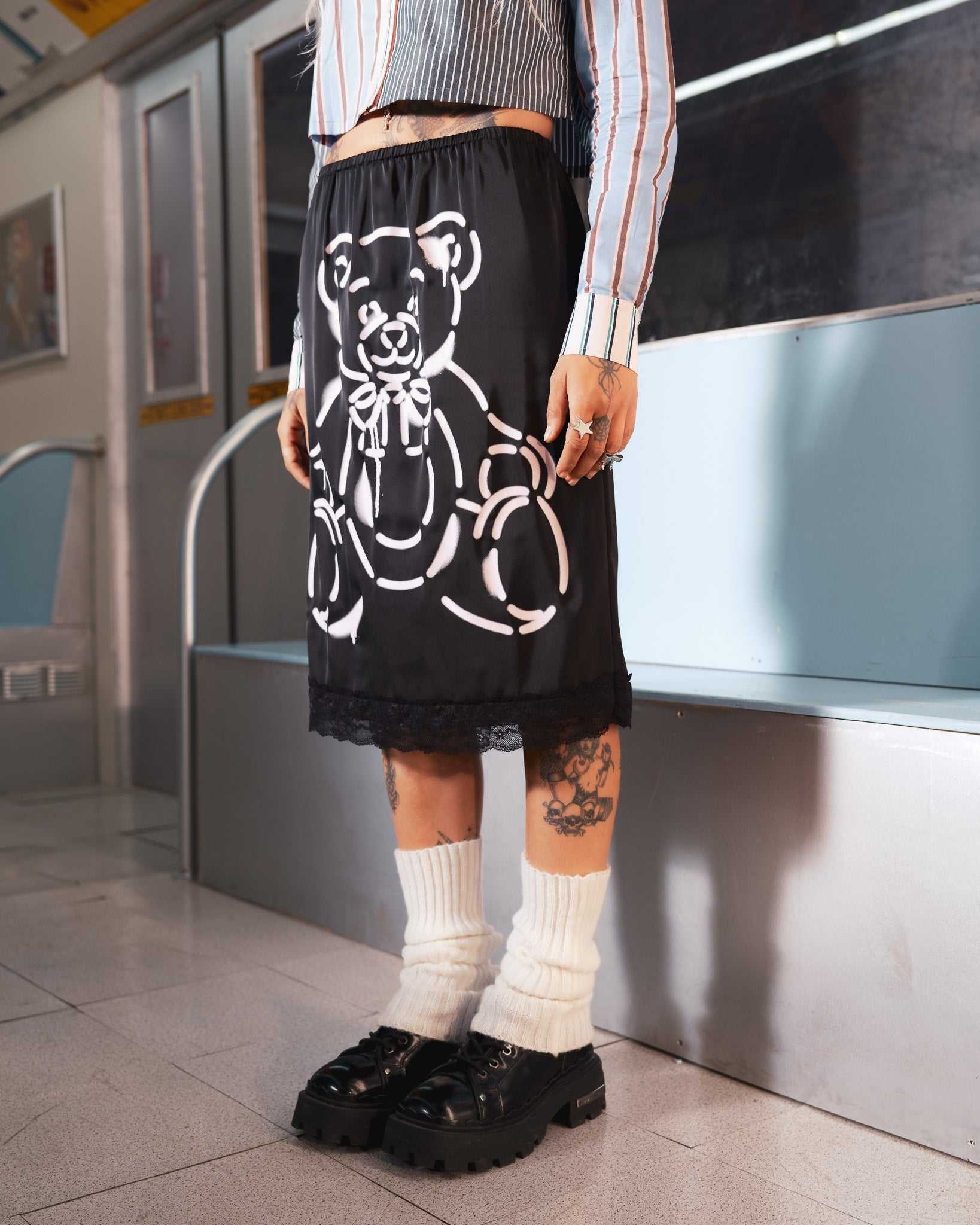 Black Teddy Fresh Bear Lace Satin Skirt | 7589MAXGC