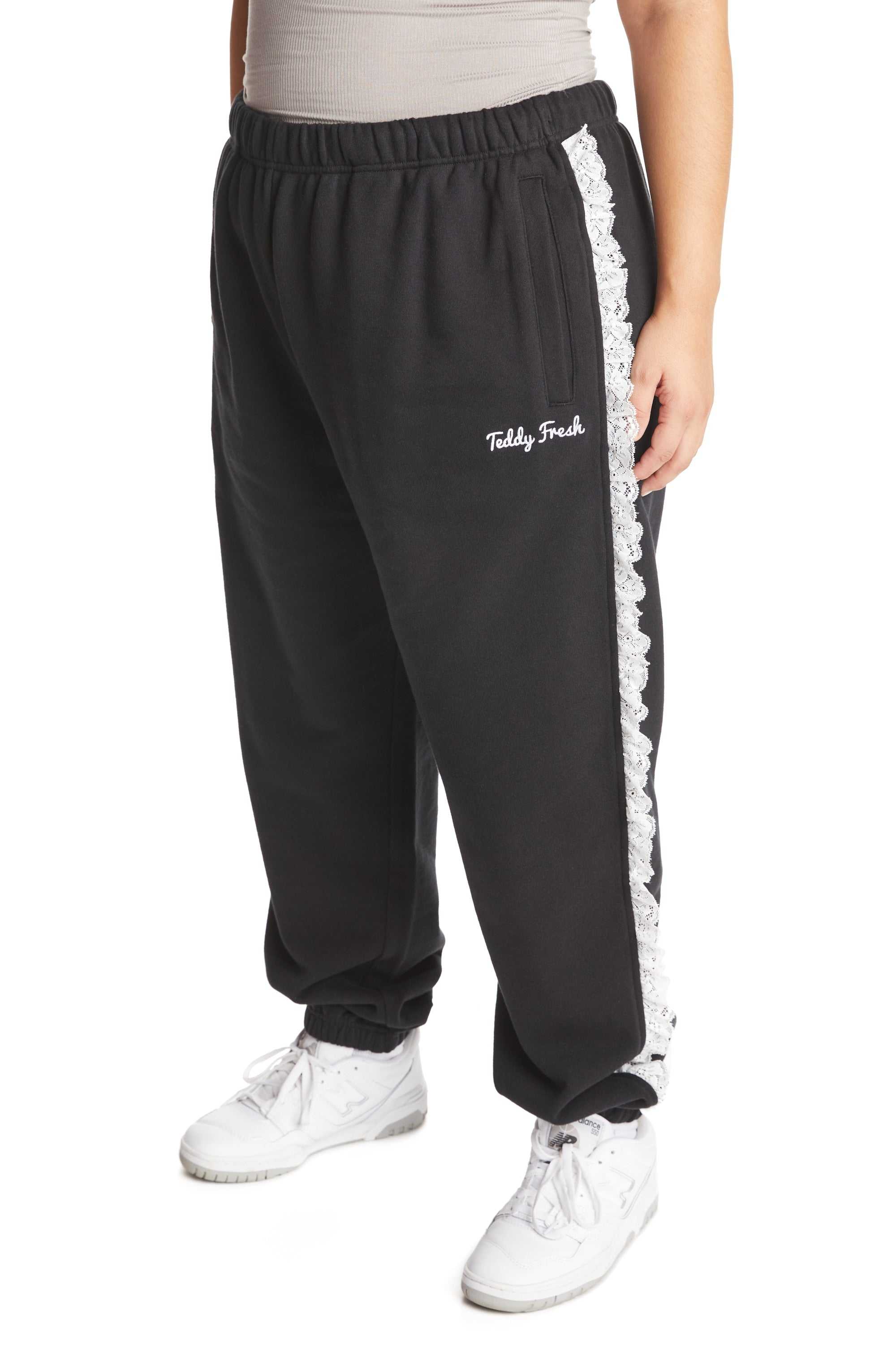 Black Teddy Fresh Lace Trim Sweatpants | 4138LFAKC