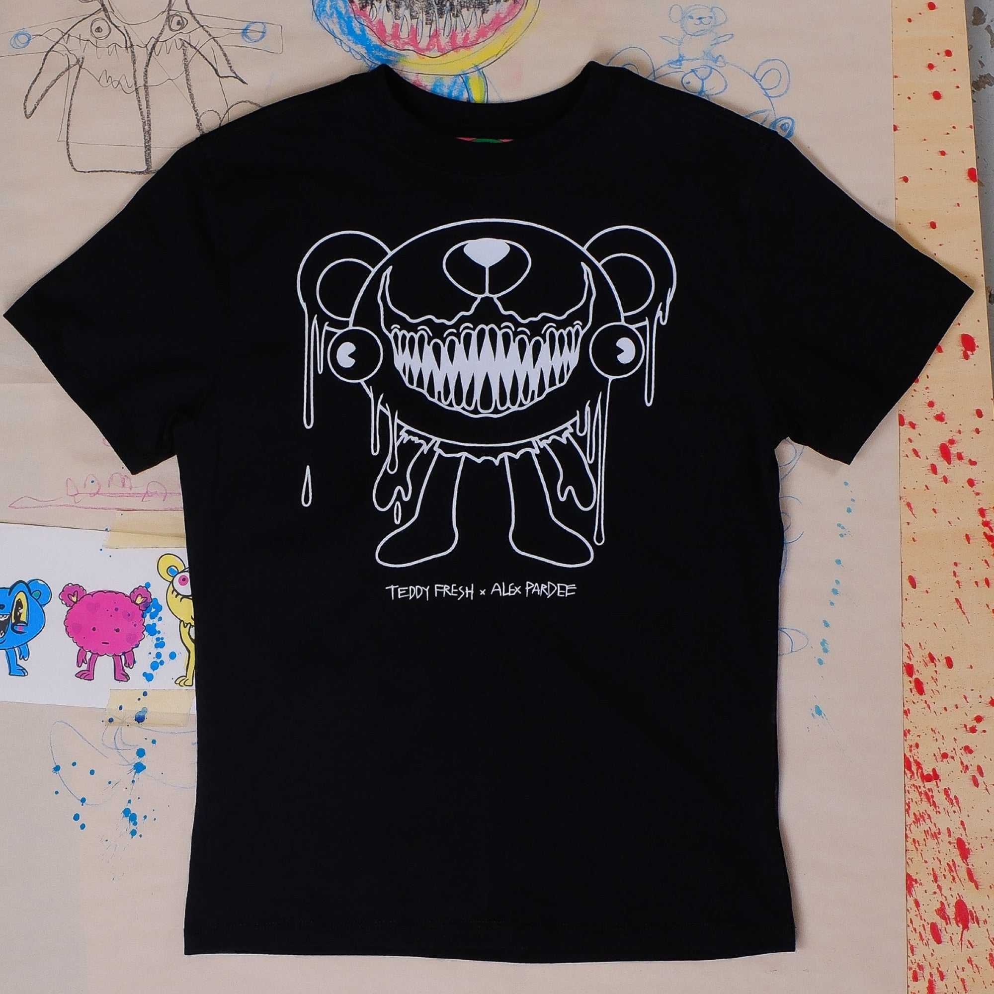 Black Teddy Fresh TF x Alex Pardee Monster Bear Fitted Tee | 5837MCBGD