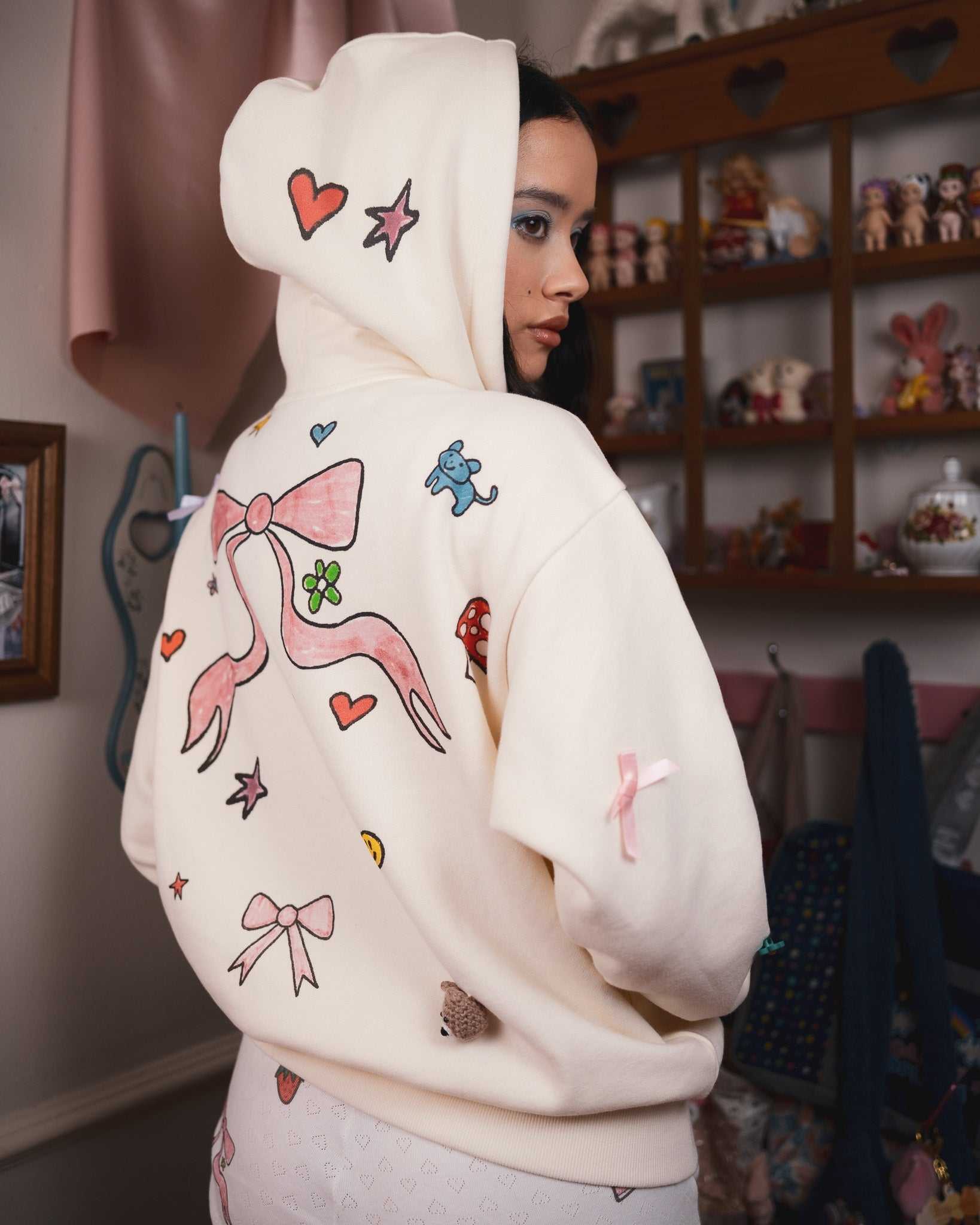 Off White Teddy Fresh TF x Blo_oberry Little Charms Hoodie | 8327VQSNT