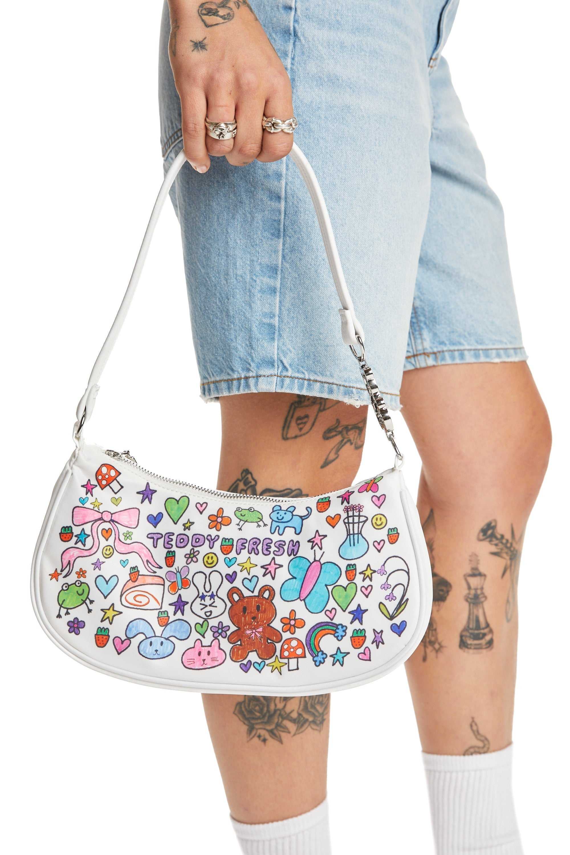 White Teddy Fresh TF x Blo_oberry Characters Fancy Bag | 3064JNXKI